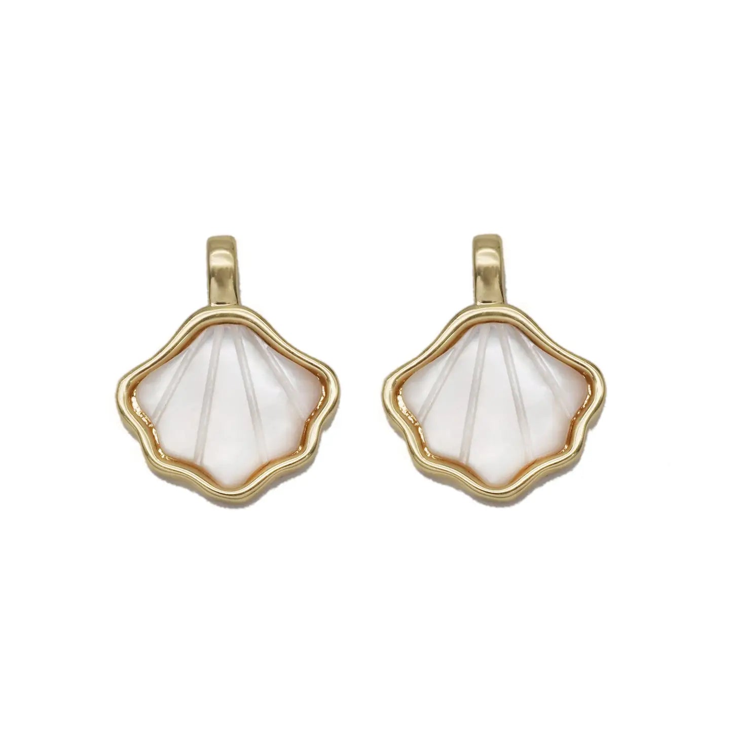 pearl shell charm