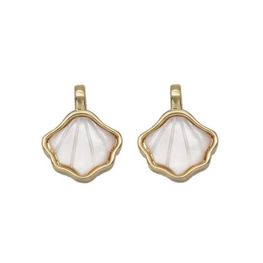 pearl shell charm