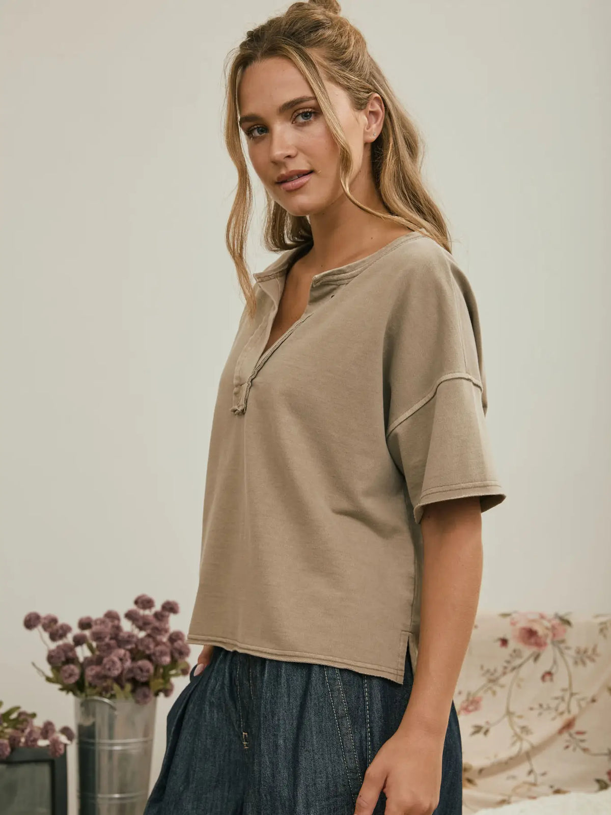 selene split neck tee