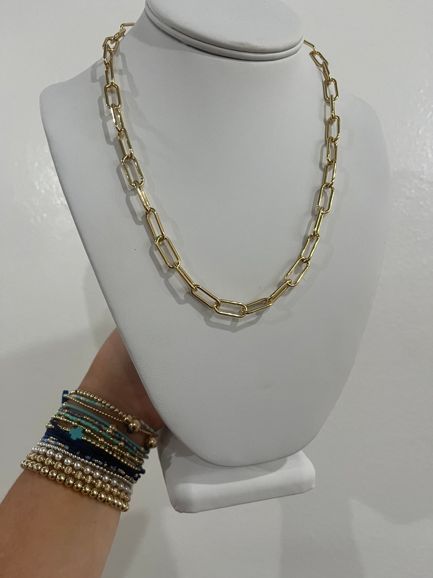 olivia chain