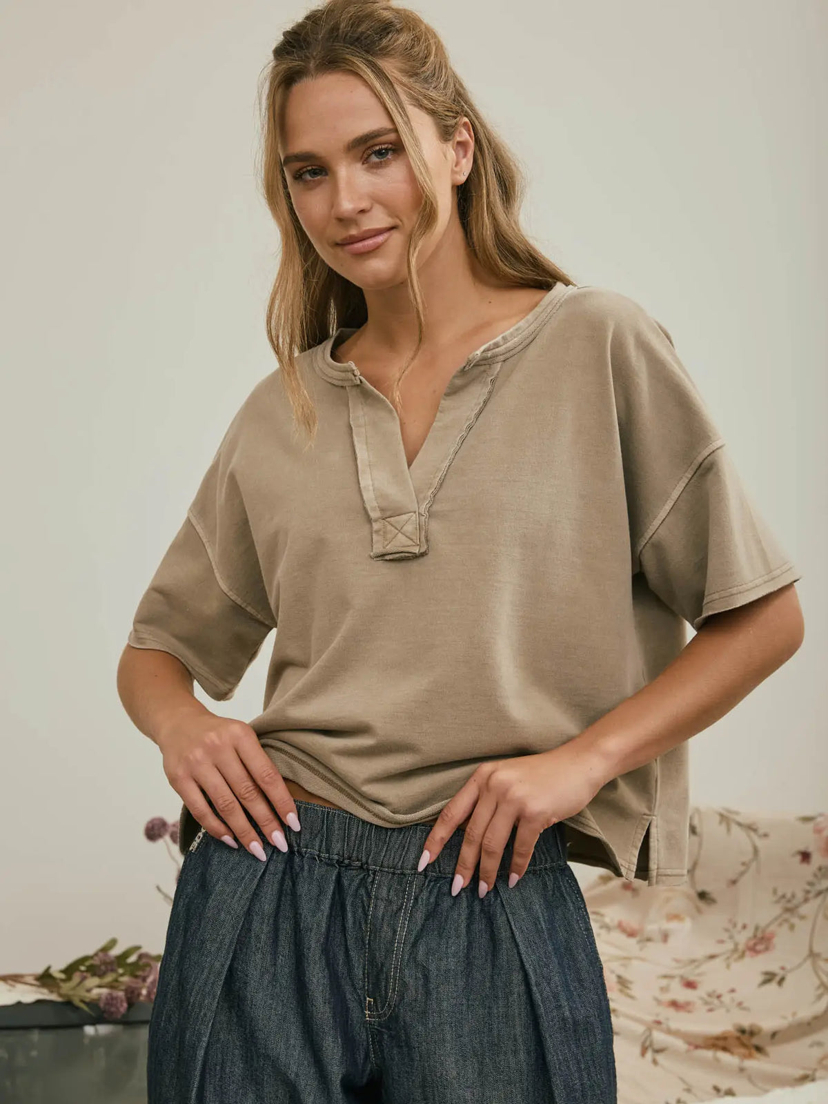 selene split neck tee