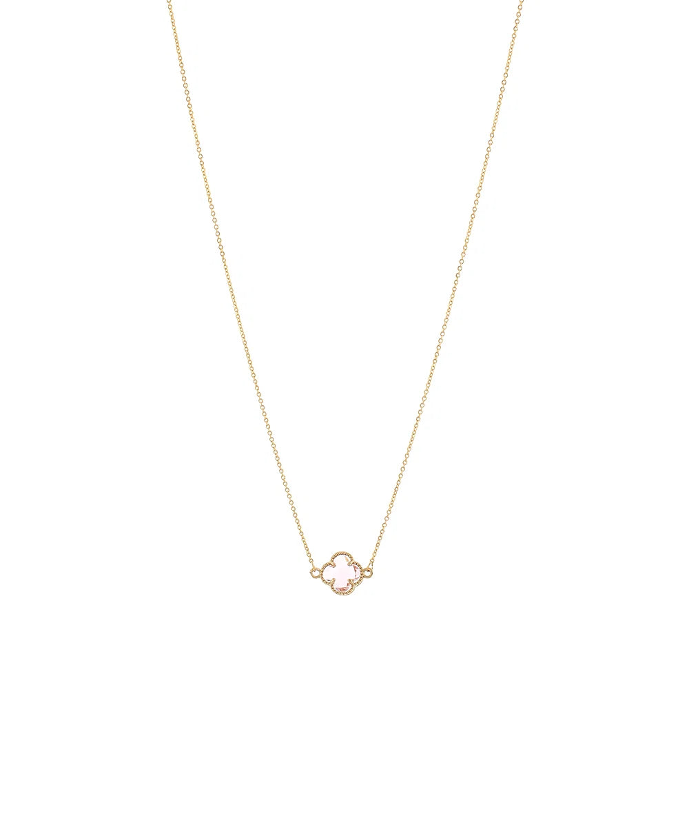 clover pendent necklace
